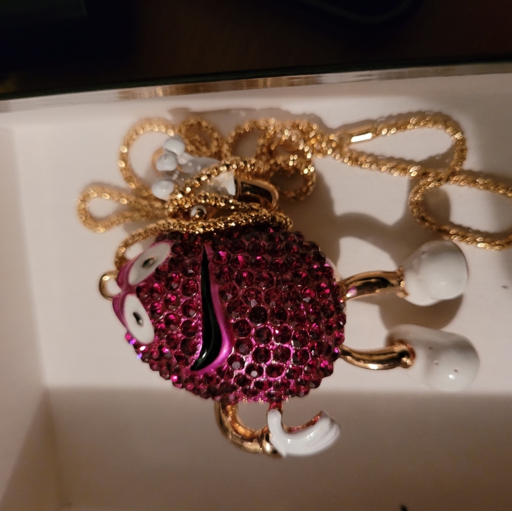 Necklaces - Picture 4 of 8